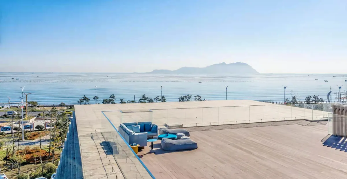 铂悦灵犀湾_示范区_海景露台.jpg